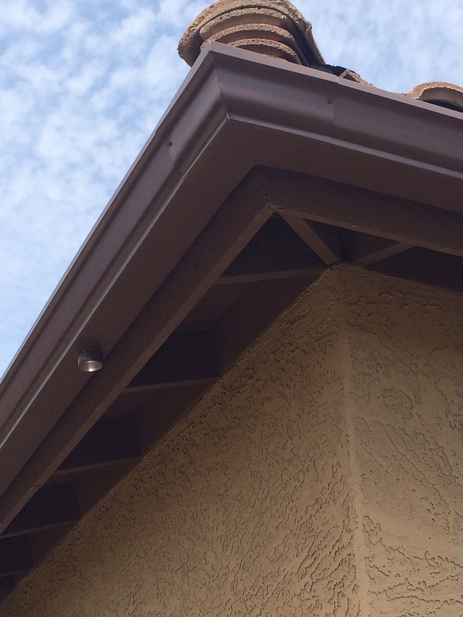 Tile edge and eave detail